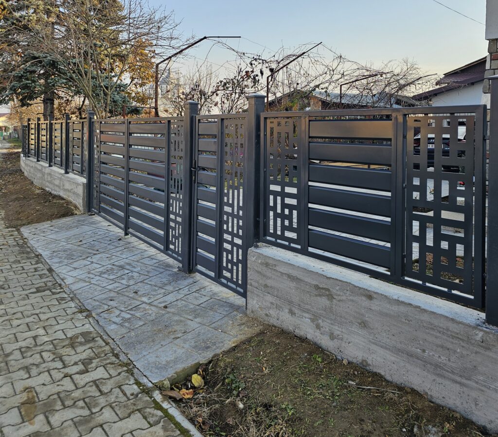 gard model jaluzea si tabla decupata 1 1024x900 (1)